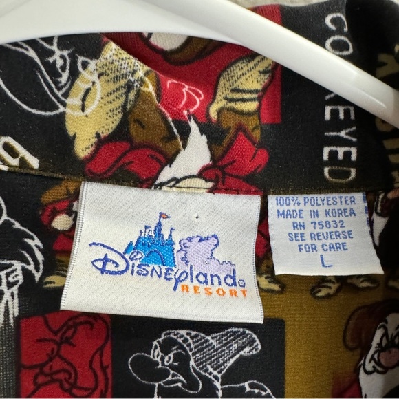 Disneyland Resort Vintage Grumpy Button Up Shirt Size Large - Picture 2 of 7